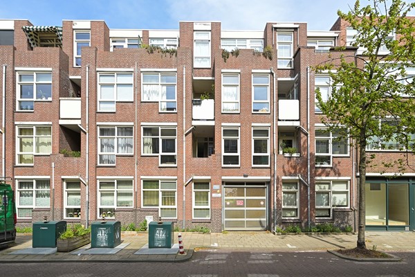 Medium property photo - Van Kinsbergenstraat 13, 2518 GV The Hague